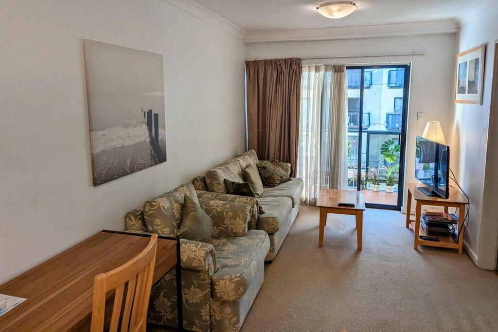 City & Lakeside With Free Parking, Pool And 10 Mins Walk Into The City Perth Luaran gambar